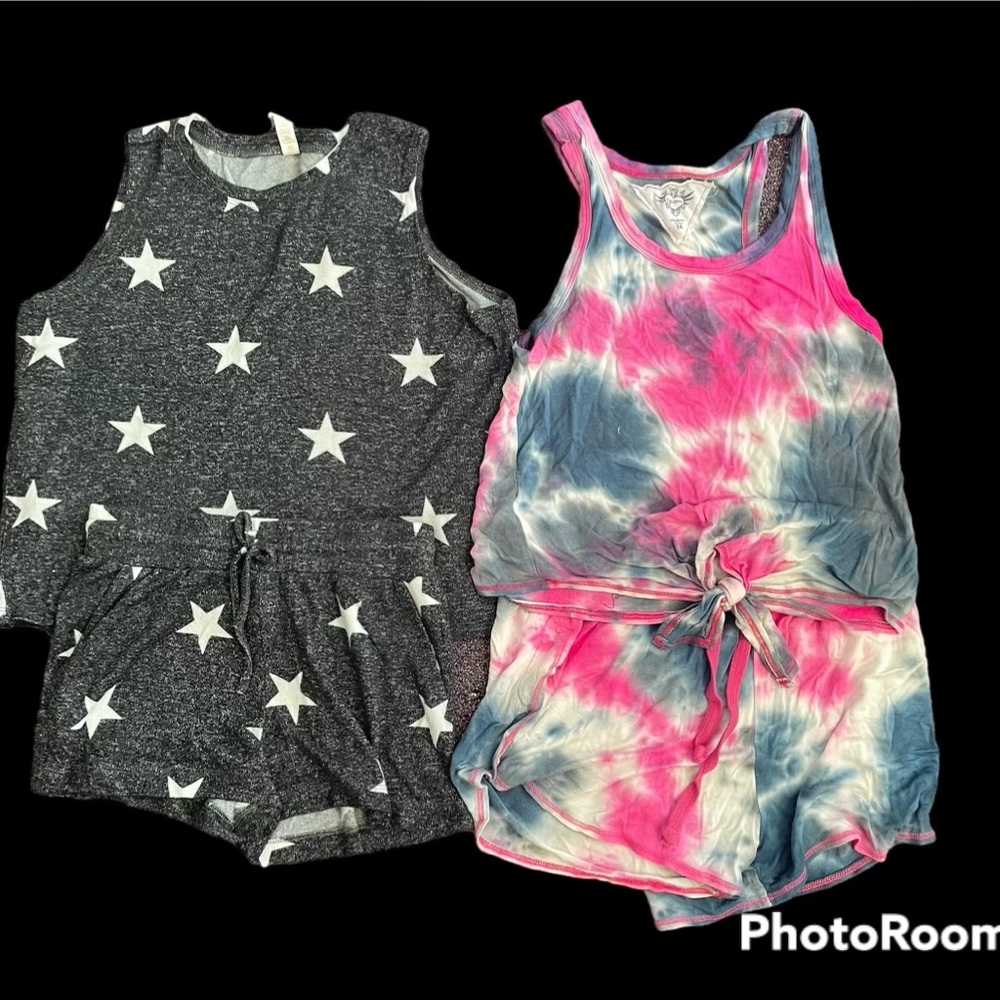 two girls tank sets T2Love and Fornia